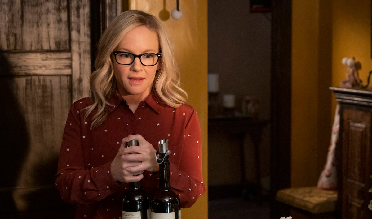 Rachael Harris as Dr. Linda in 'Lucifer.'