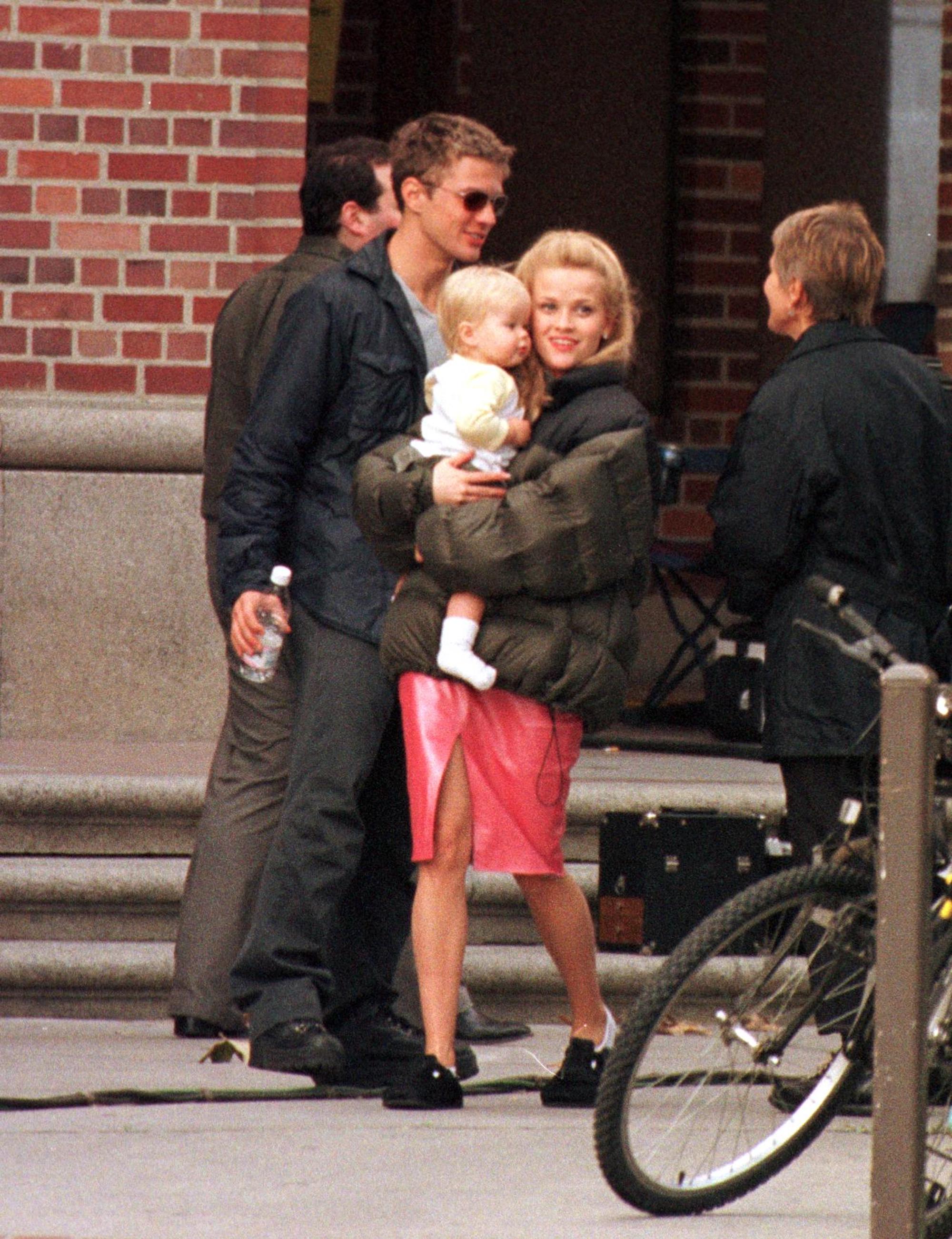 Ryan Phillippe, Ava Phillippe, and Reese Witherspoon on the set of 'Legally Blonde'