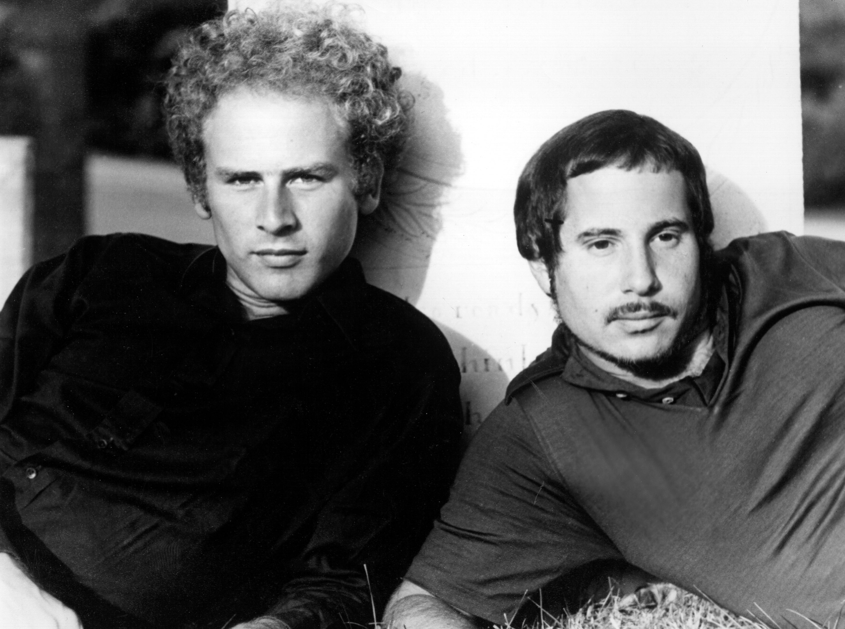 Simon & Garfunkel on the ground