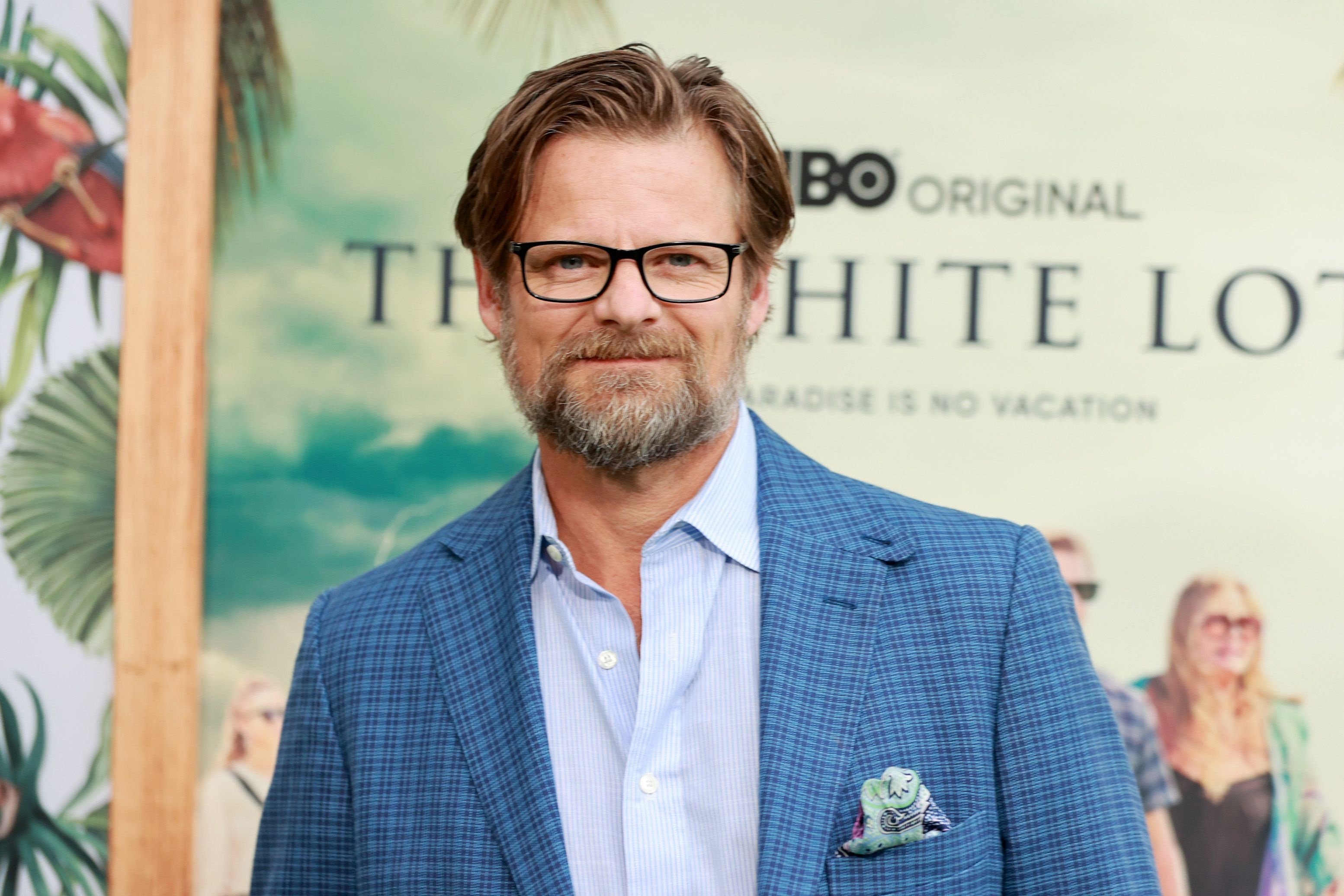 Steve Zahn poses for photographers at HBOs The White Lotus premiere in Los Angeles