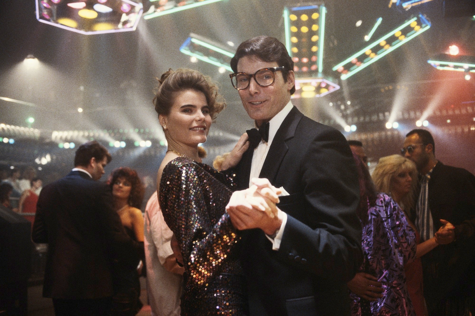 Superman IV: Christopher Reeve and Mariel Hemingway dance