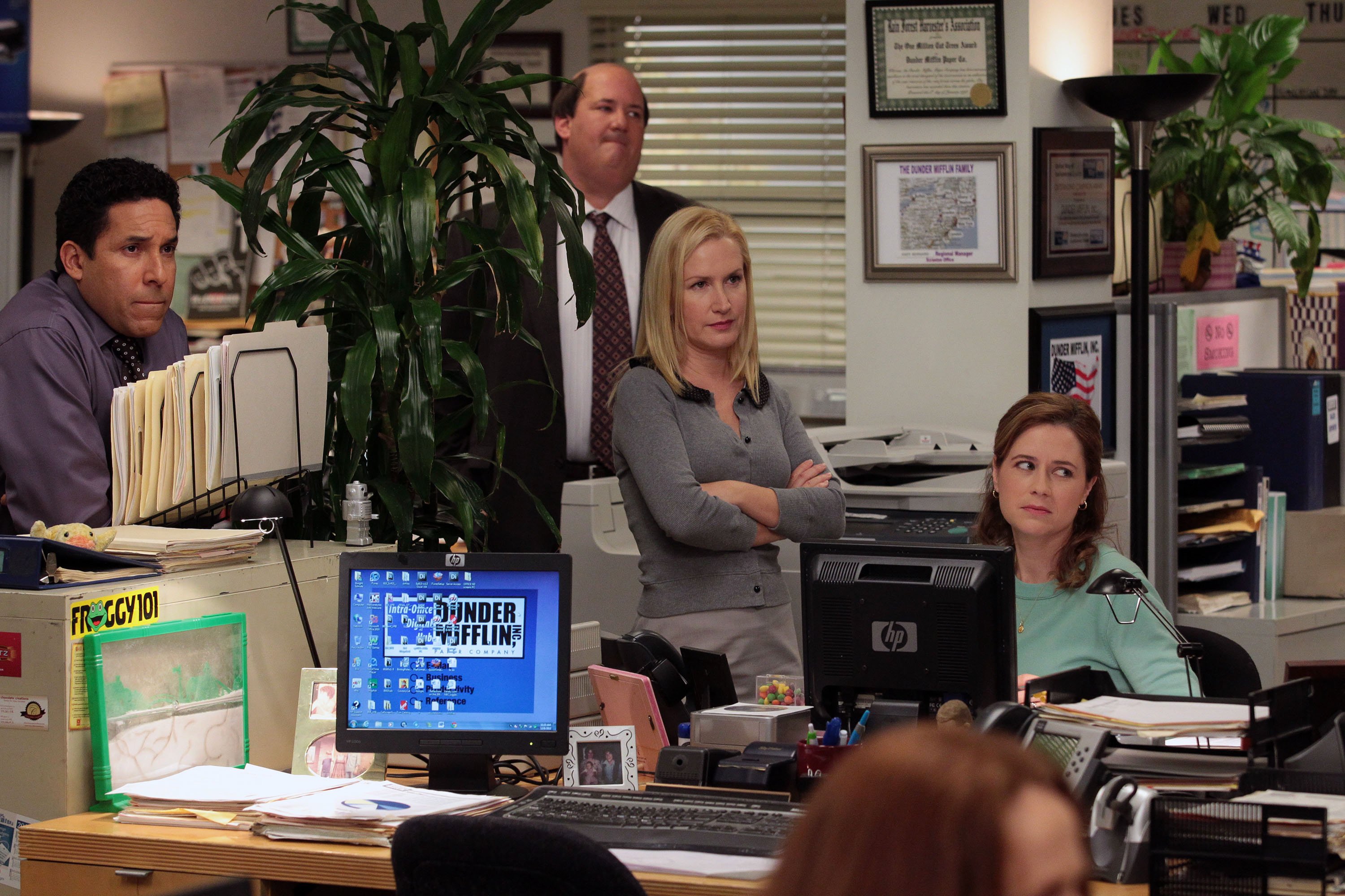 Oscar Nunez as Oscar Martinez, Brian Baumgartner as Kevin Malone, Angela Kinsey as Angela Martin, Jenna Fischer as Pam Beesly in season 9 of 'The Office'