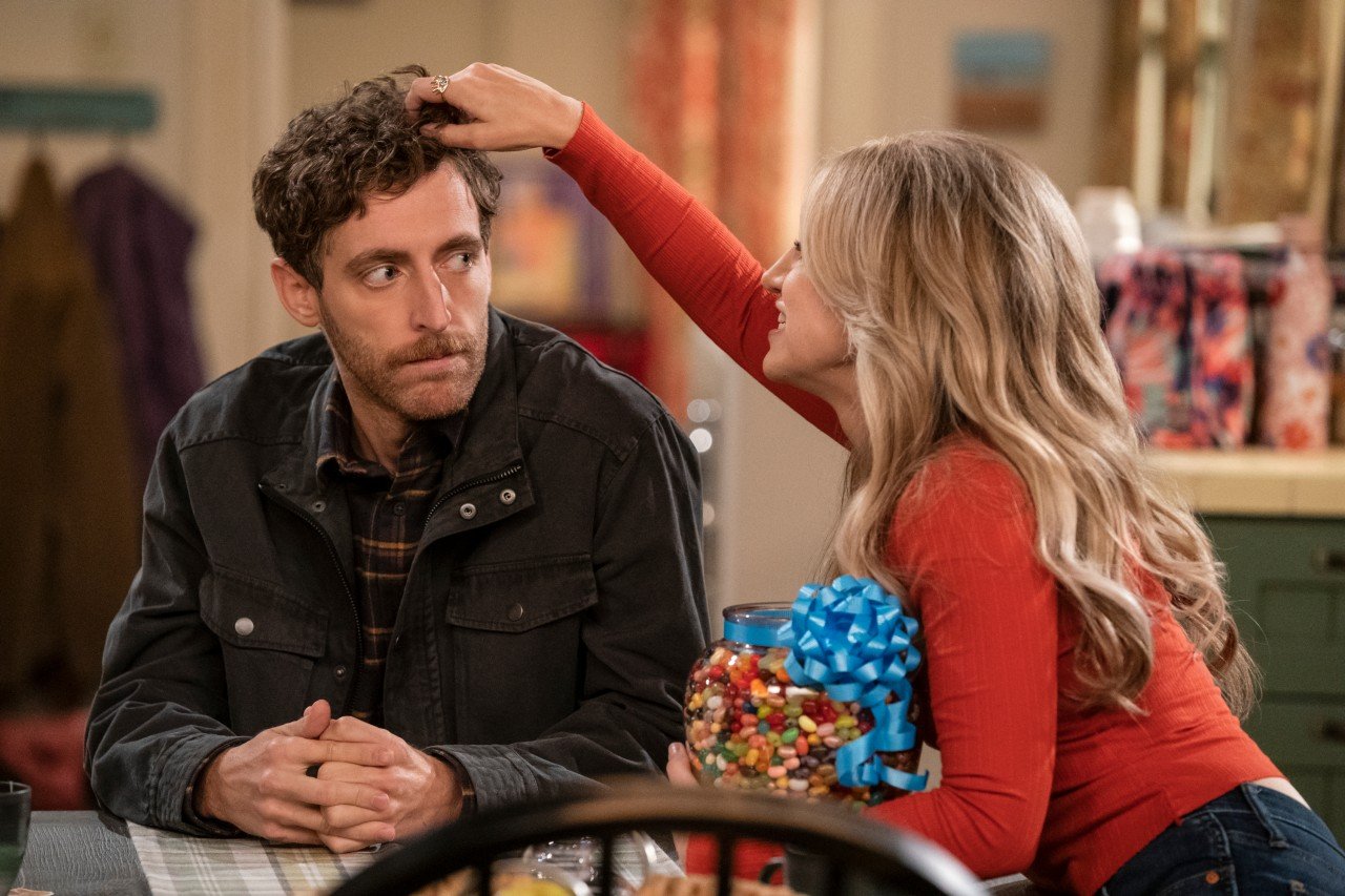 Thomas Middleditch and Annaleigh Ashford on 'B Positive 