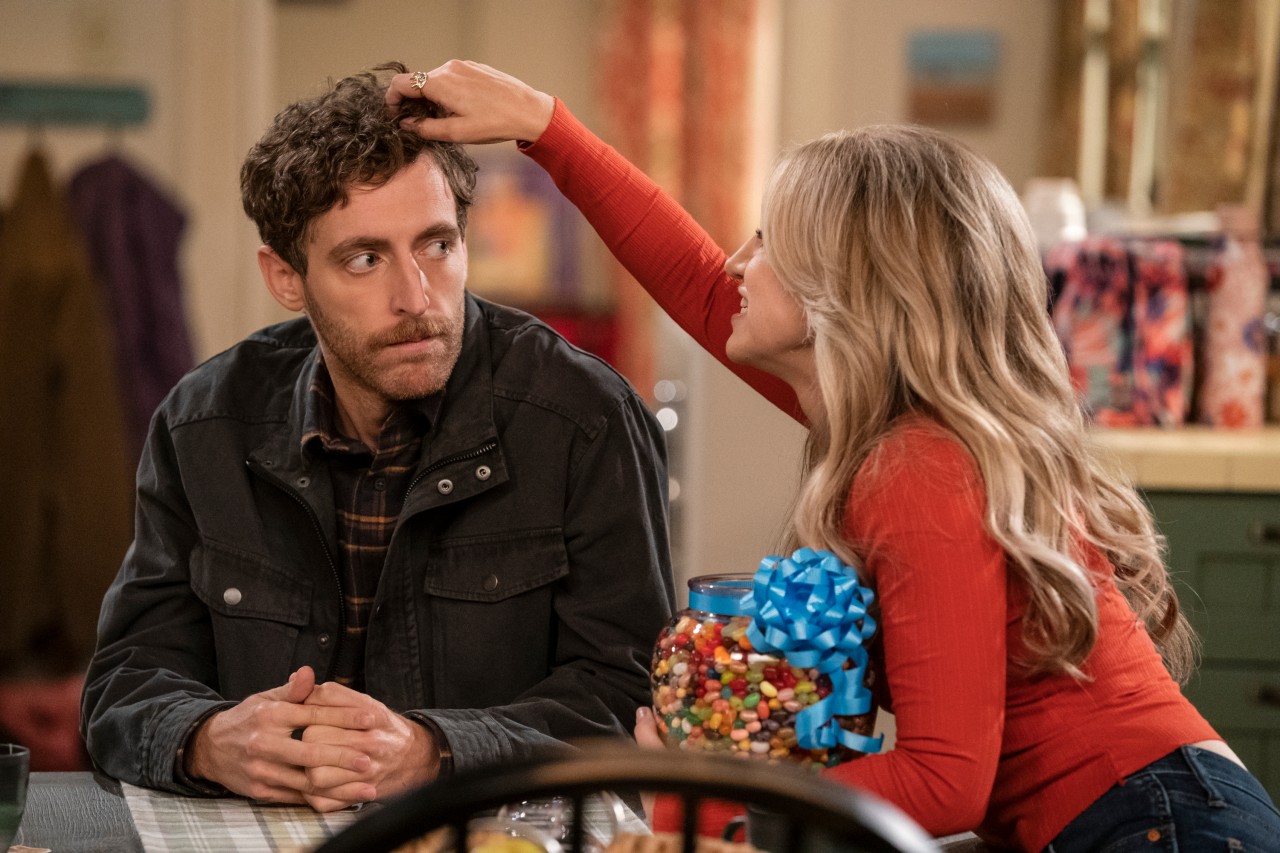 Thomas Middleditch and Annaleigh Ashford on 'B Positive