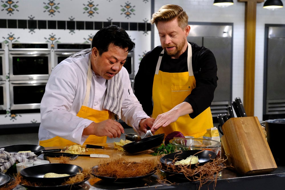Top Chef Amateurs home cook Lorenzo Beronilla works with Top Chef rock star Richard Blais