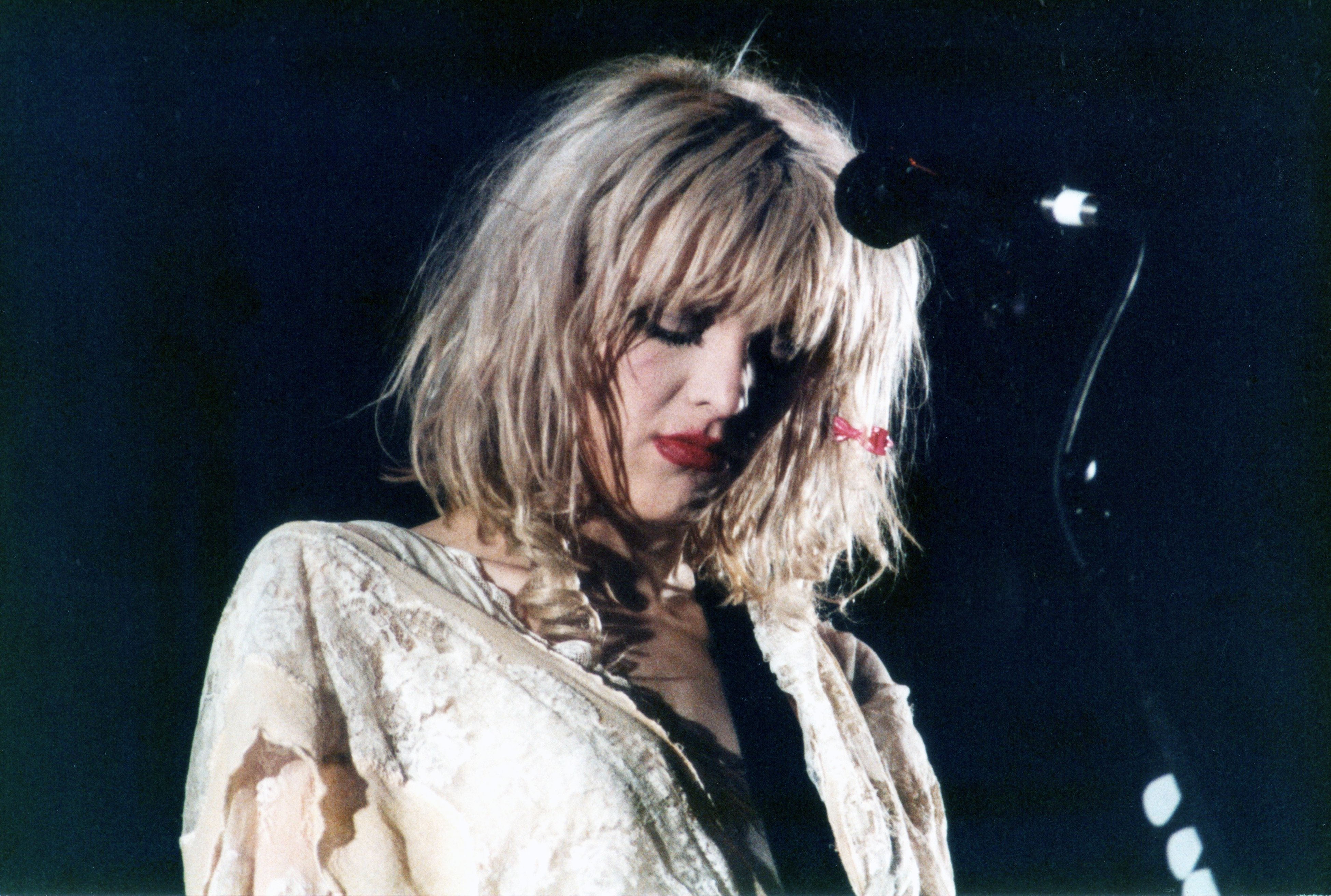 Courtney Love performing at First Ave in Minneapolis in 1994