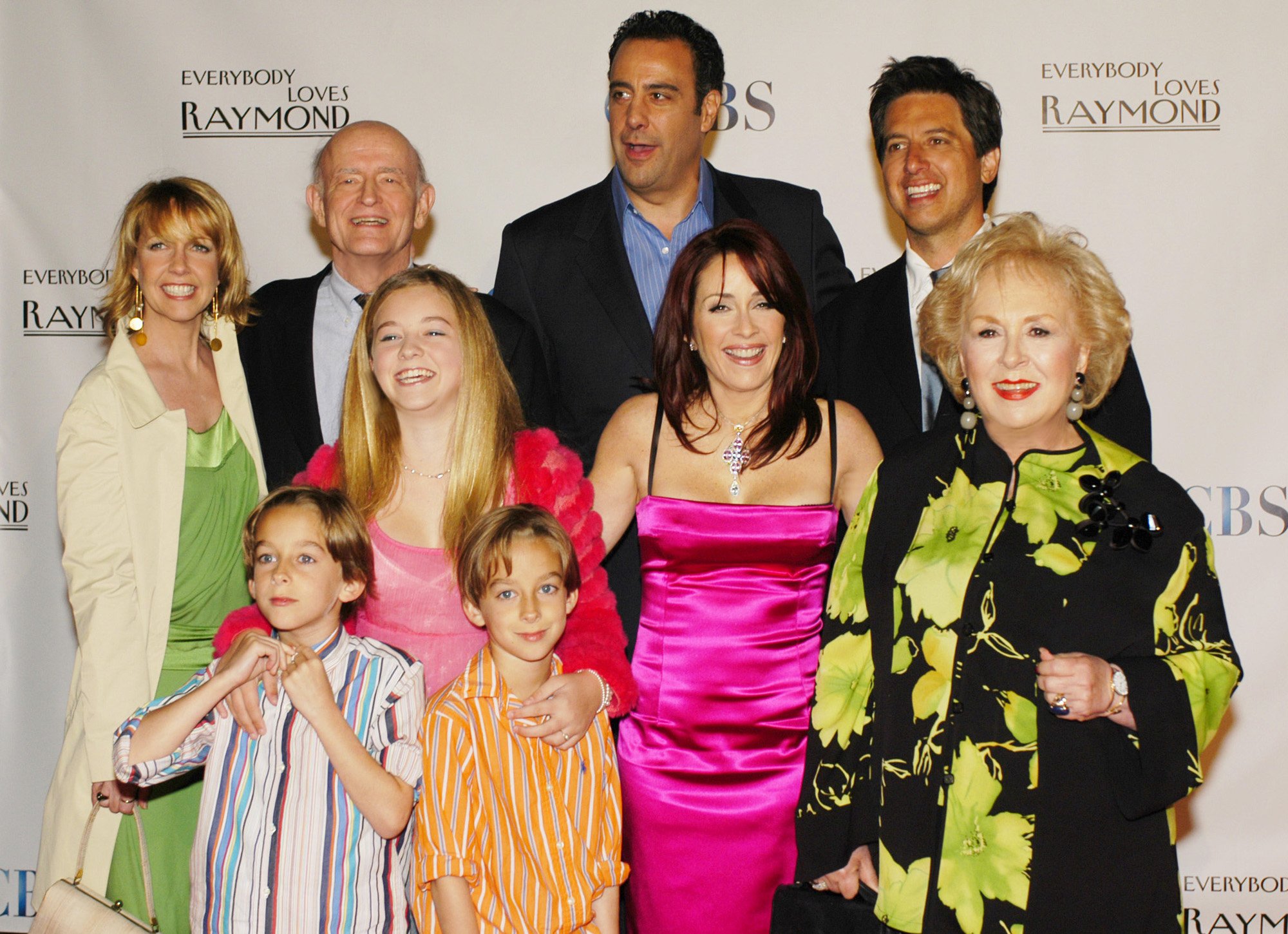 The cast of 'Everybody Loves Raymond' poses for a photo during the series' wrap party, 2005