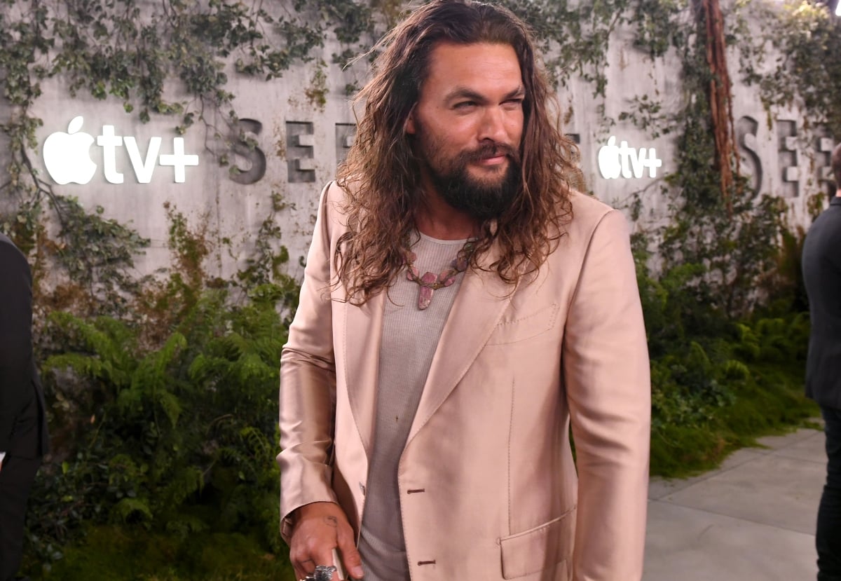 Jason Momoa attends the world premiere of Apple TV+'s ‘See’ at Fox Village Theater on October 21, 2019 in Los Angeles, California
