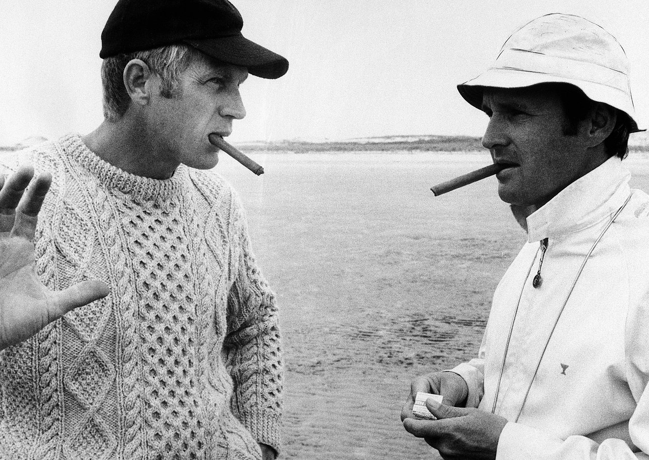 Steve McQueen and Norman Jewison speak on a 'Thomas Crown Affair' location.