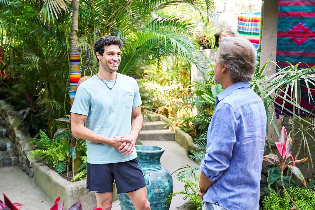 Joe Amabile talks to David Spade on 'Bachelor in Paradise'