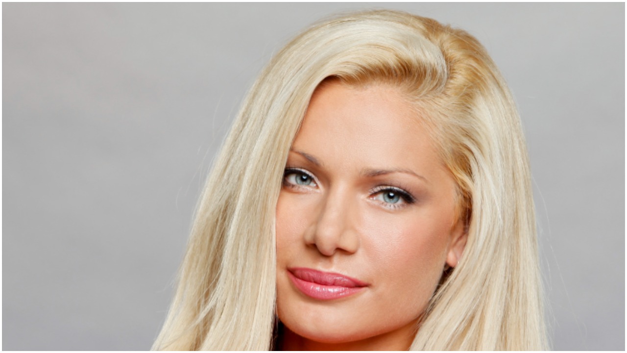 Janelle Pierzina poses for 'Big Brother 14' cast photo