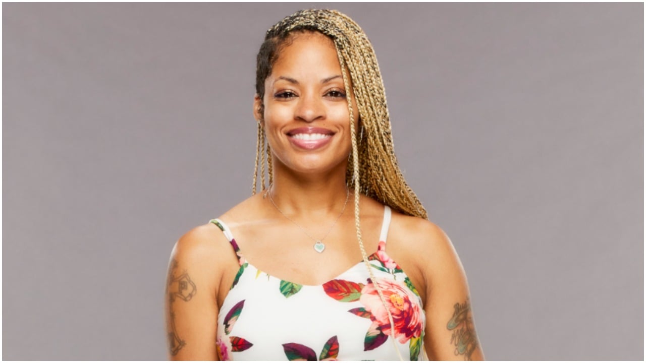 Tiffany Mitchell poses for 'Big Brother 23' cast photo