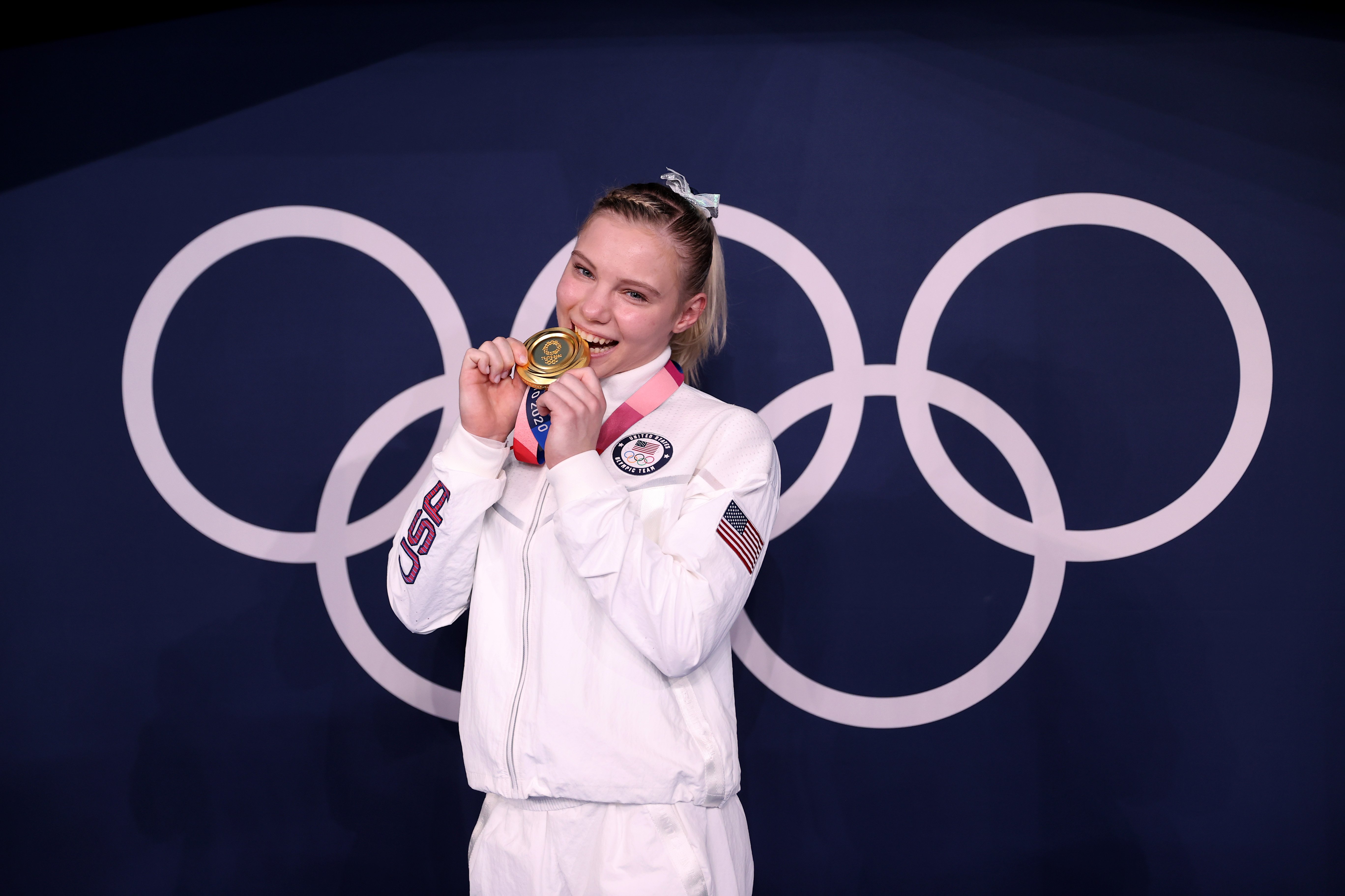 Jade Carey poses with her gold medal after winning the Women's Floor Final at the Tokyo 2020 Olympic Games