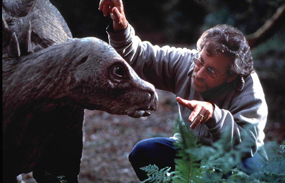 Steven Spielberg directs a scene involving a dinosaur in ‘The Lost World: Jurassic Park’
