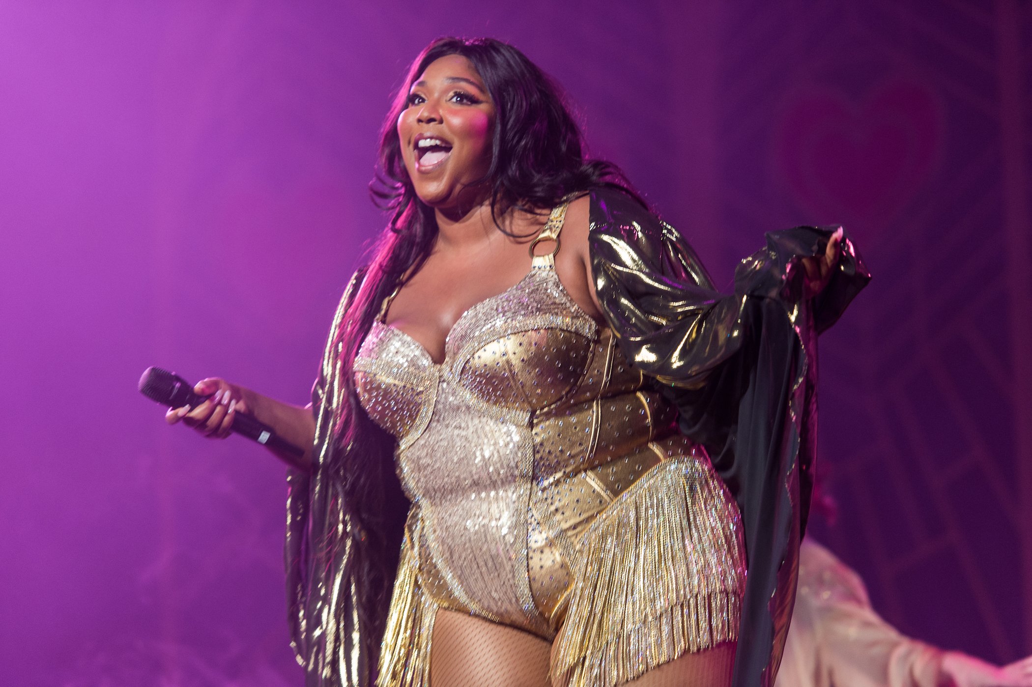 Lizzo singing in New York