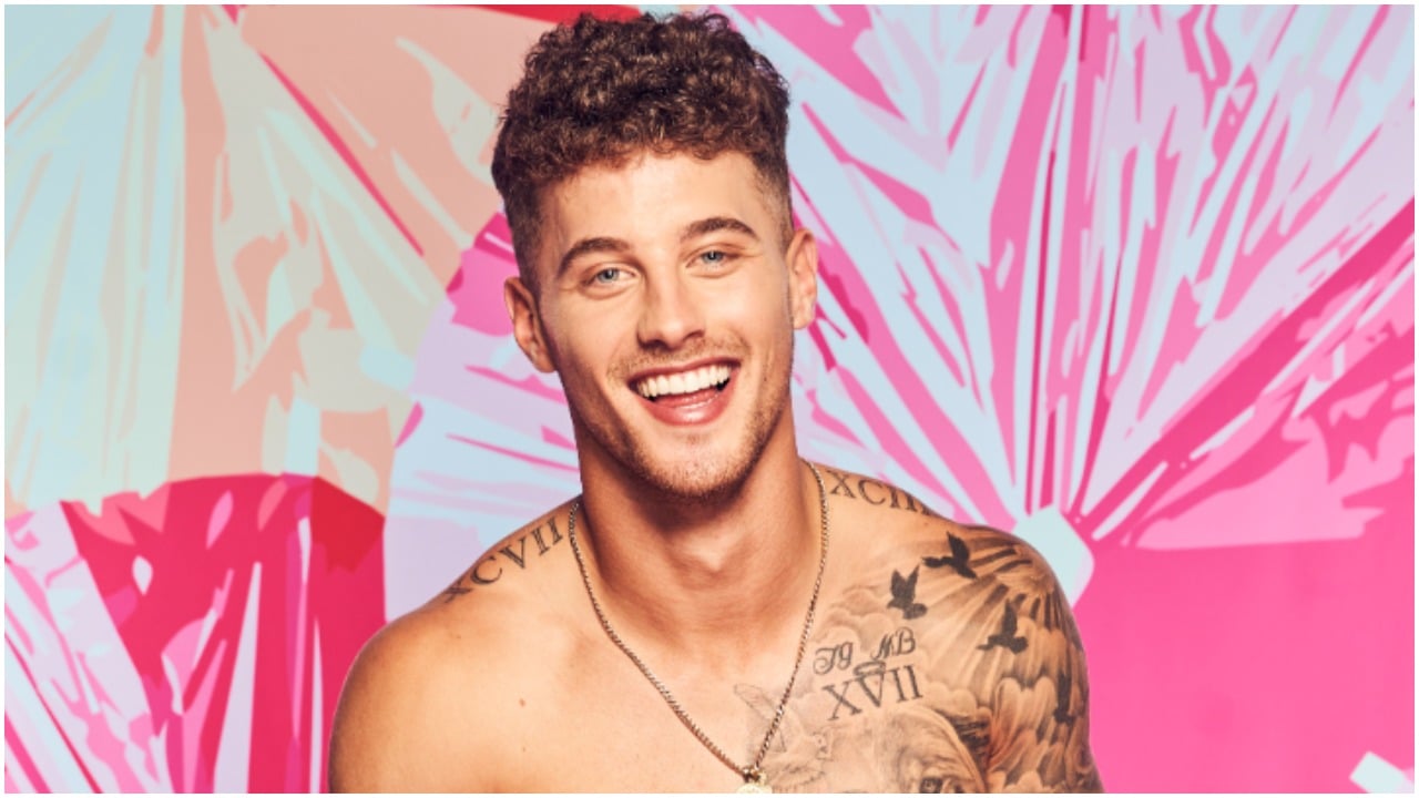 Josh Goldstein poses for 'Love Island' season 3 cast photo