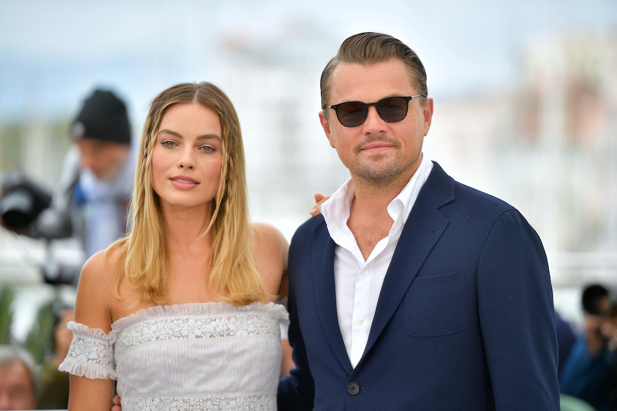 Margot Robbie side by side with Leonardo DiCaprio