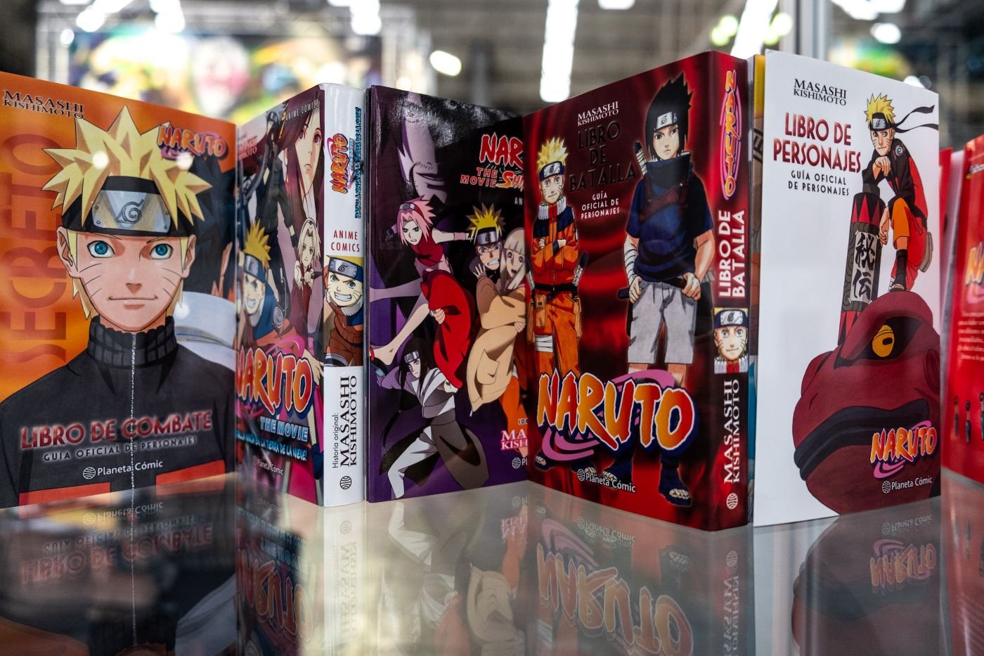5 'Naruto' mangas lined up showing the covers.