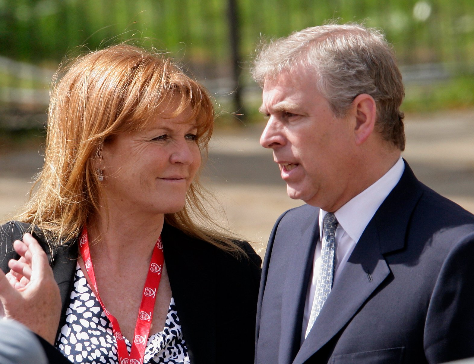 Sarah Ferguson and Prince Andrew waiting for their daughter, Princess Beatrice, to complete the Virgin London Marathon