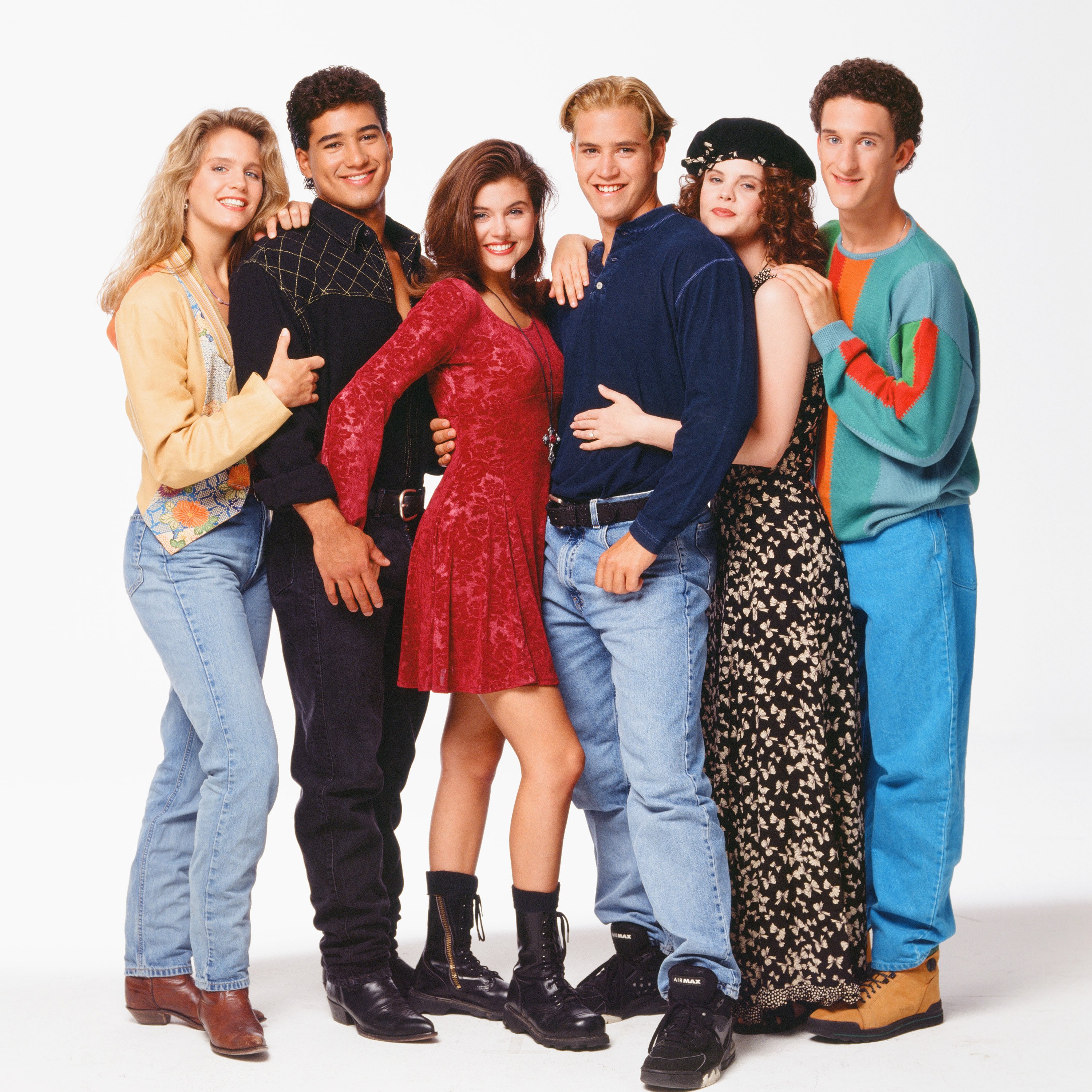 Anne Tremko, Mario Lopez, Tiffani Thiessen, Mark-Paul Gosselaar, Kiersten Warren and Dustin Diamond pose for promotional material for 'Saved by the Bell: The College Years'