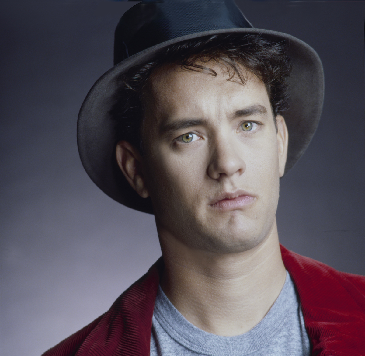 Tom Hanks wears a hot and poses in 1988