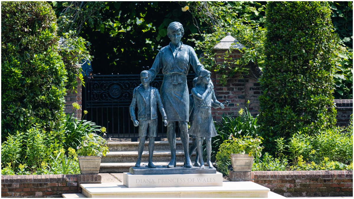 The Princess Diana statue was unveiled at Kensington Palace in July.