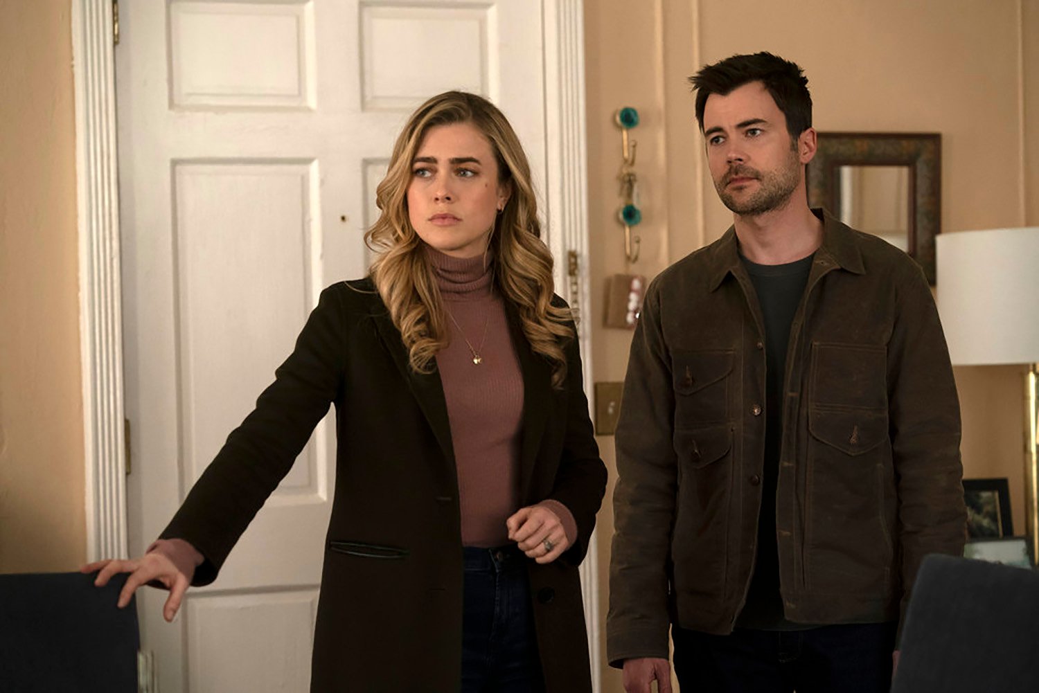 Matt Long as Zeke and Melissa Roxburgh as Michaela in Manifest