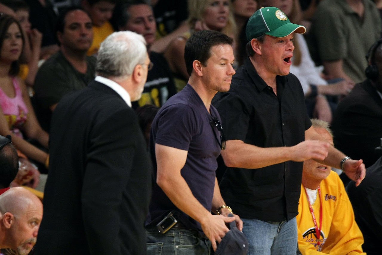 Matt Damon, Mark Wahlberg, and Phil Jackson at Game Five of the 2008 NBA Finals