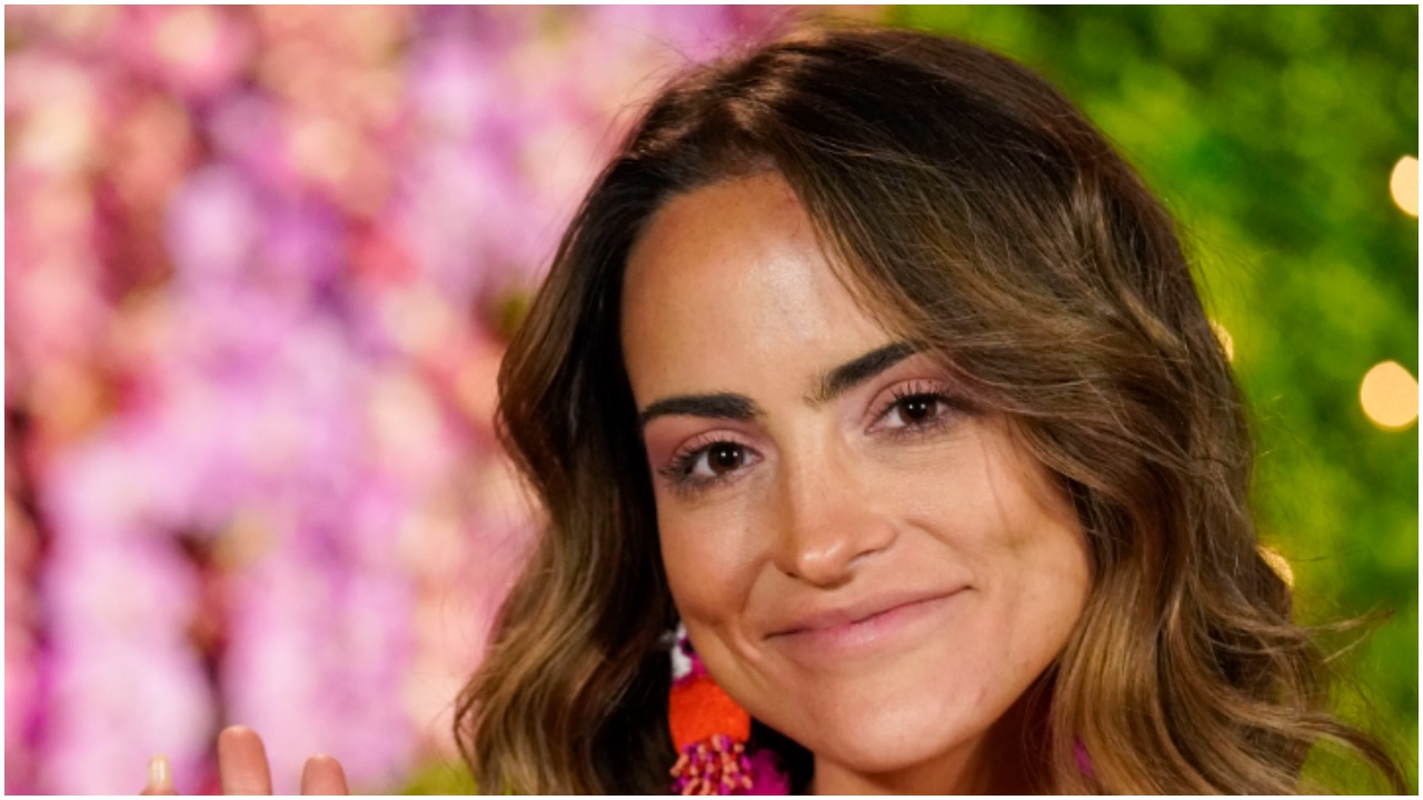 Lauren Coogan smiling during 'Love Island' season 2 episode 12