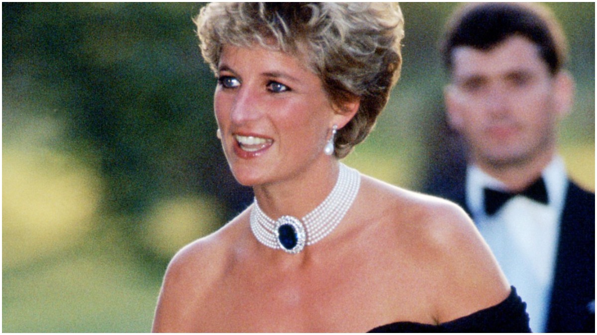 Princess Diana wears black revenge dress after Prince Charles admits adultery.
