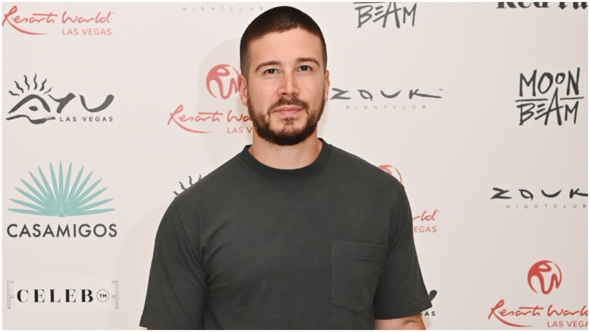 vinny guadagnino poses on the red carpet
