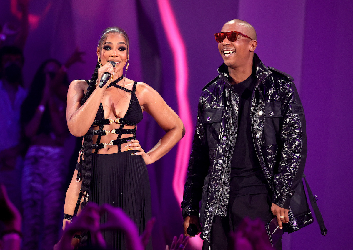 (L-R) Ashanti and Ja Rule speak onstage during the 2021 MTV Video Music Awards at Barclays Center