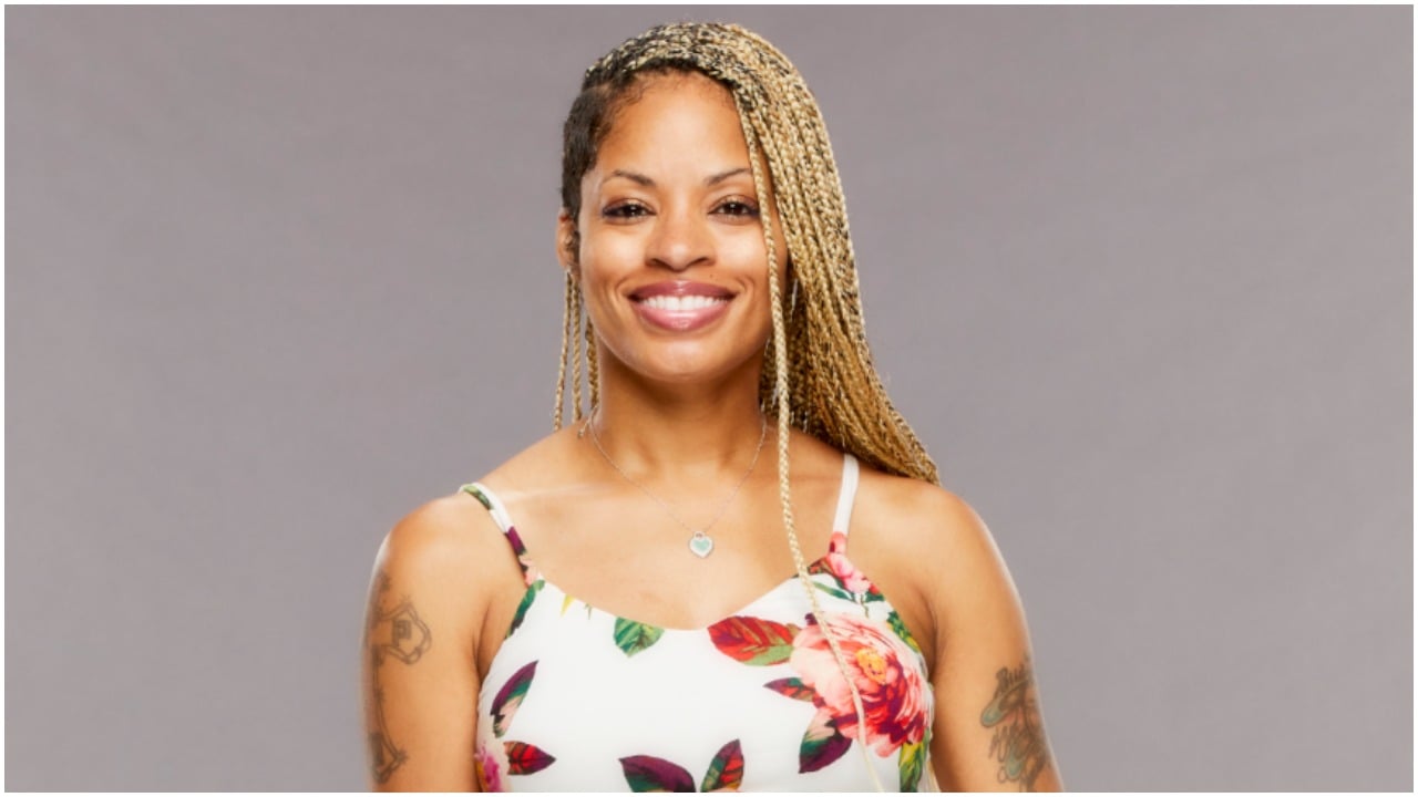 Tiffany Mitchell poses for 'Big Brother 23' cast photo