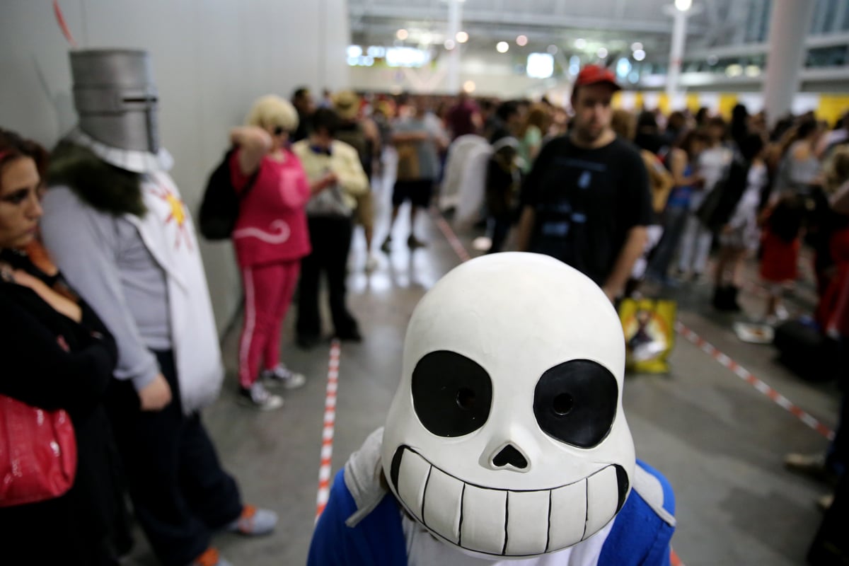 Eva Marciano as Sans (character in Undertale) waits to enter Boston Comic Con