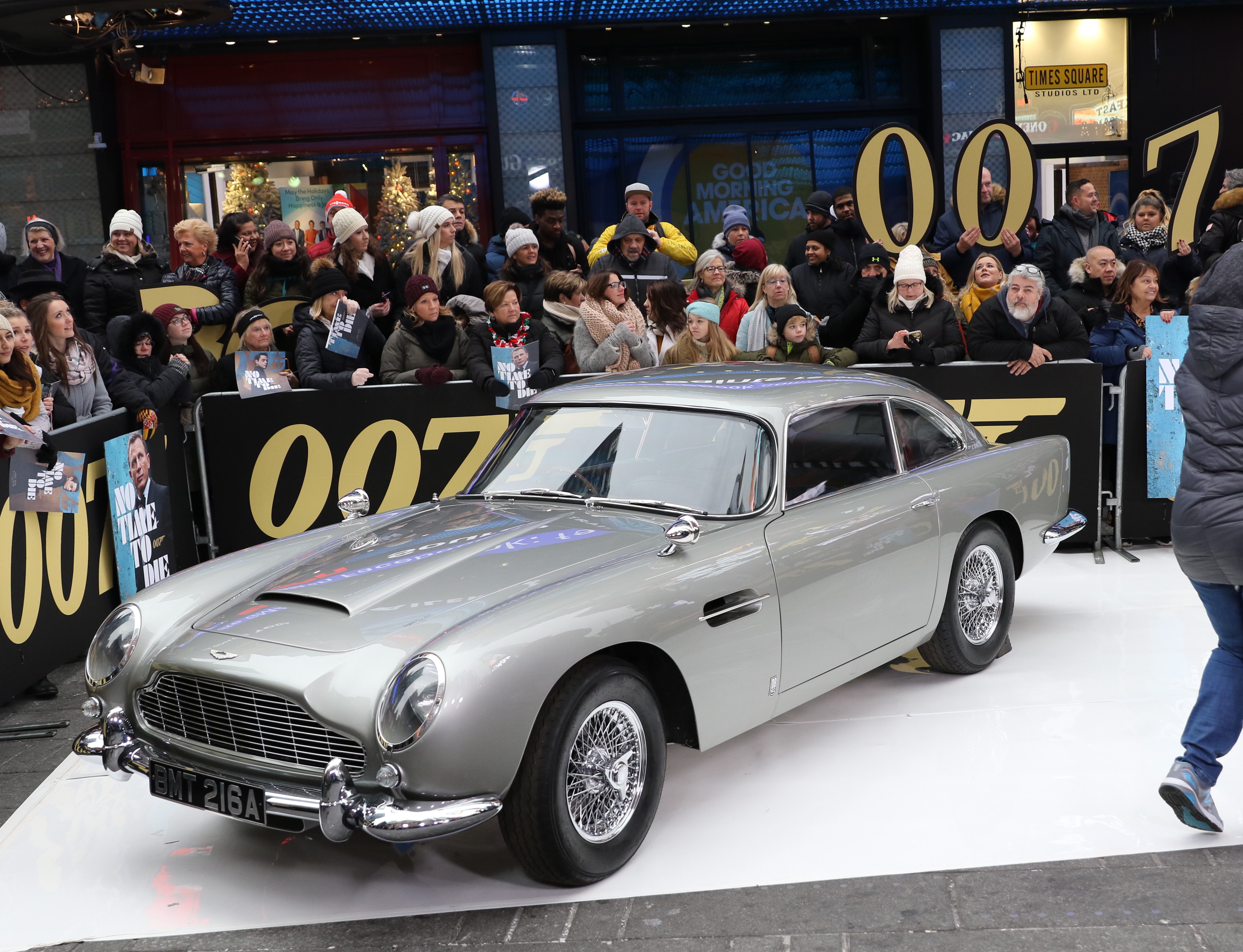 'No Time to Die' is Daniel Craig's swan song as James Bond. How will it end for this 007?