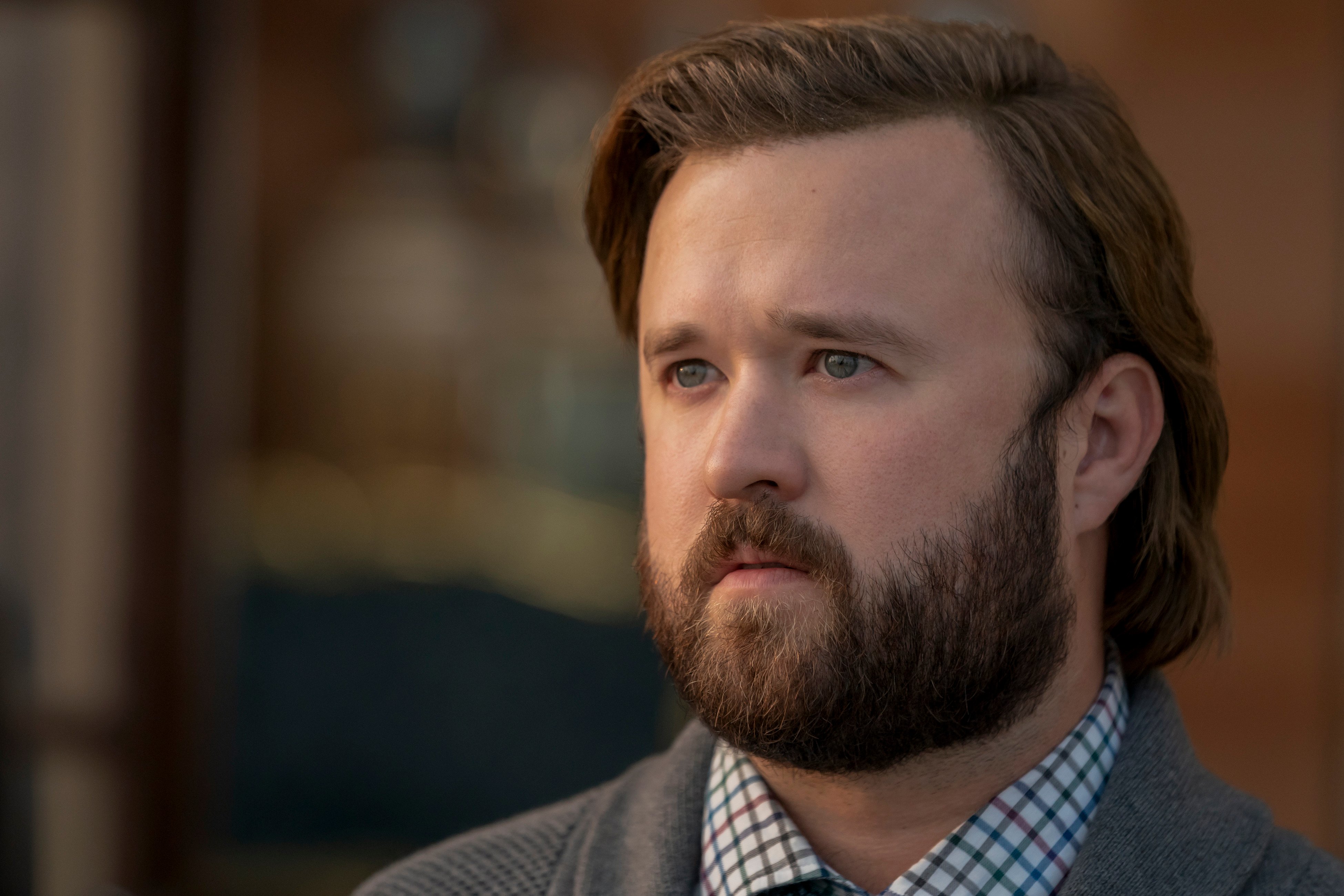 Haley Joel Osment in 'Goliath' Season 4