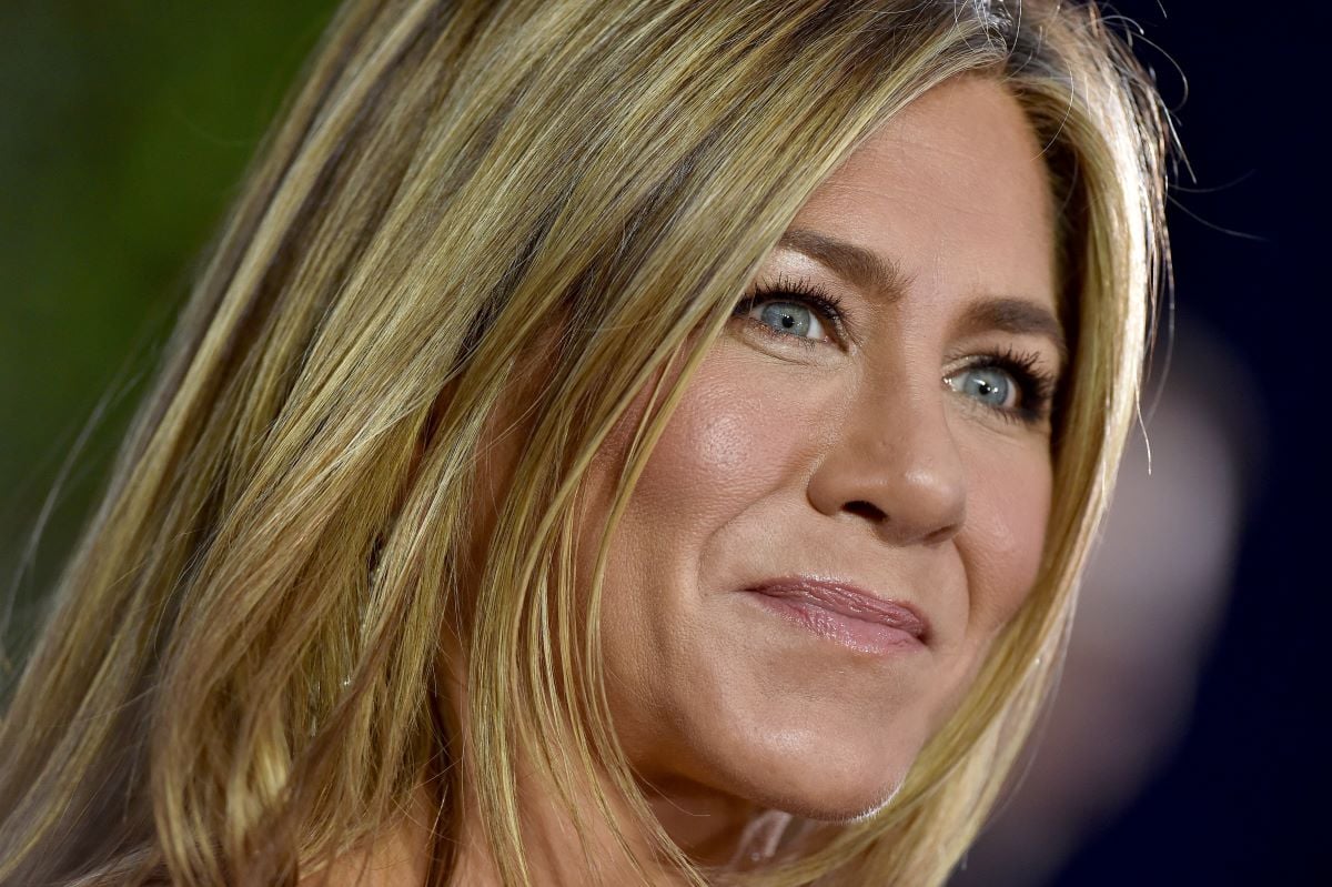 Close up of Jennifer Anniston's face with a blurred background.