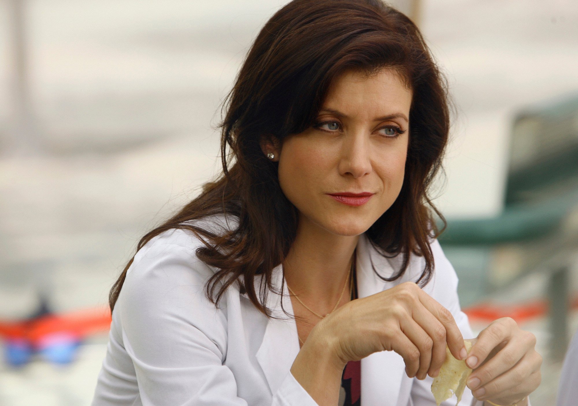Kate Walsh wearing a white lab coat in 'Grey's Anatomy.'