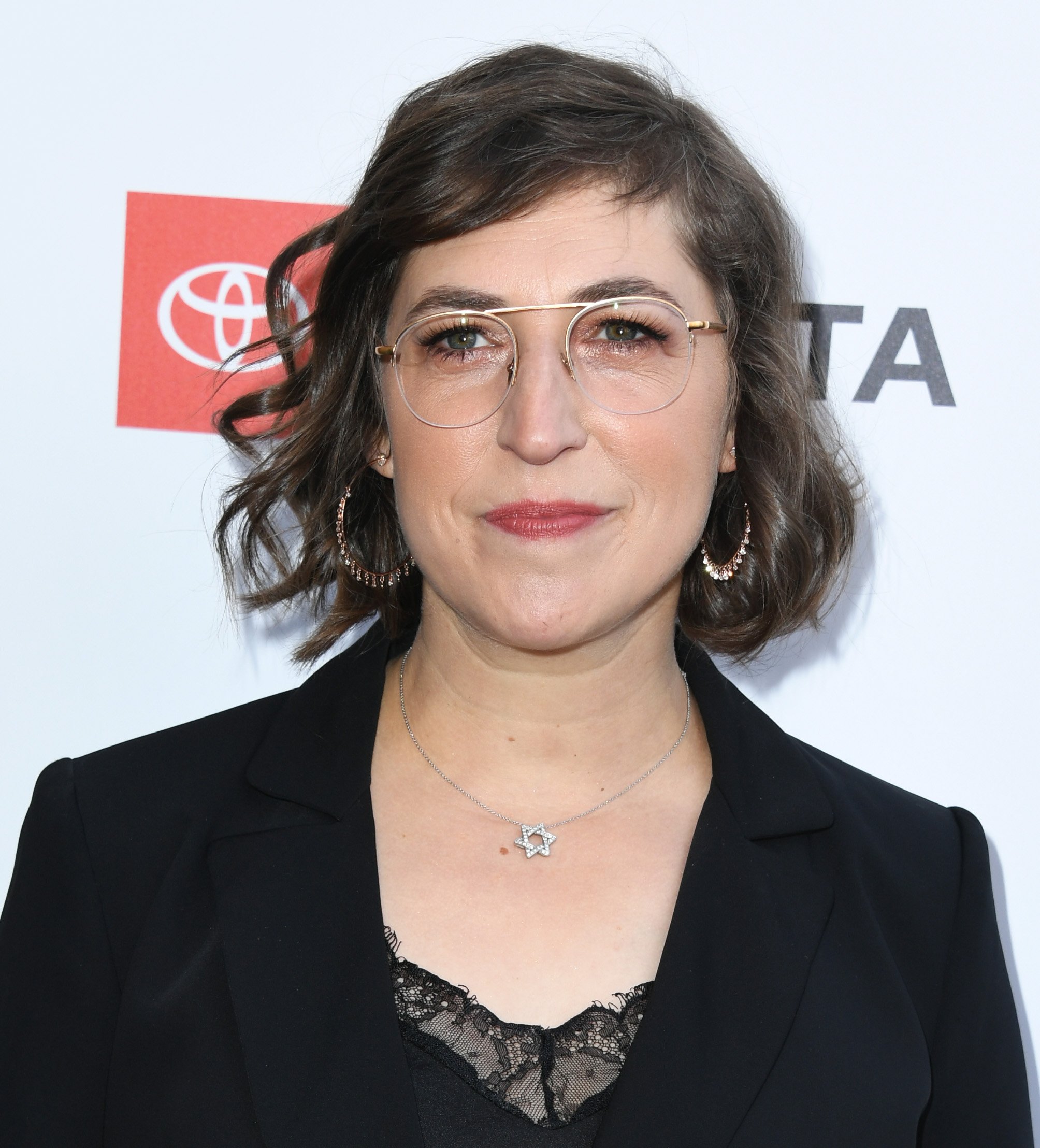 'Jeopardy!' guest host Mayim Bialik attends the 29th Annual Environmental Media Awards at Montage Beverly Hills 