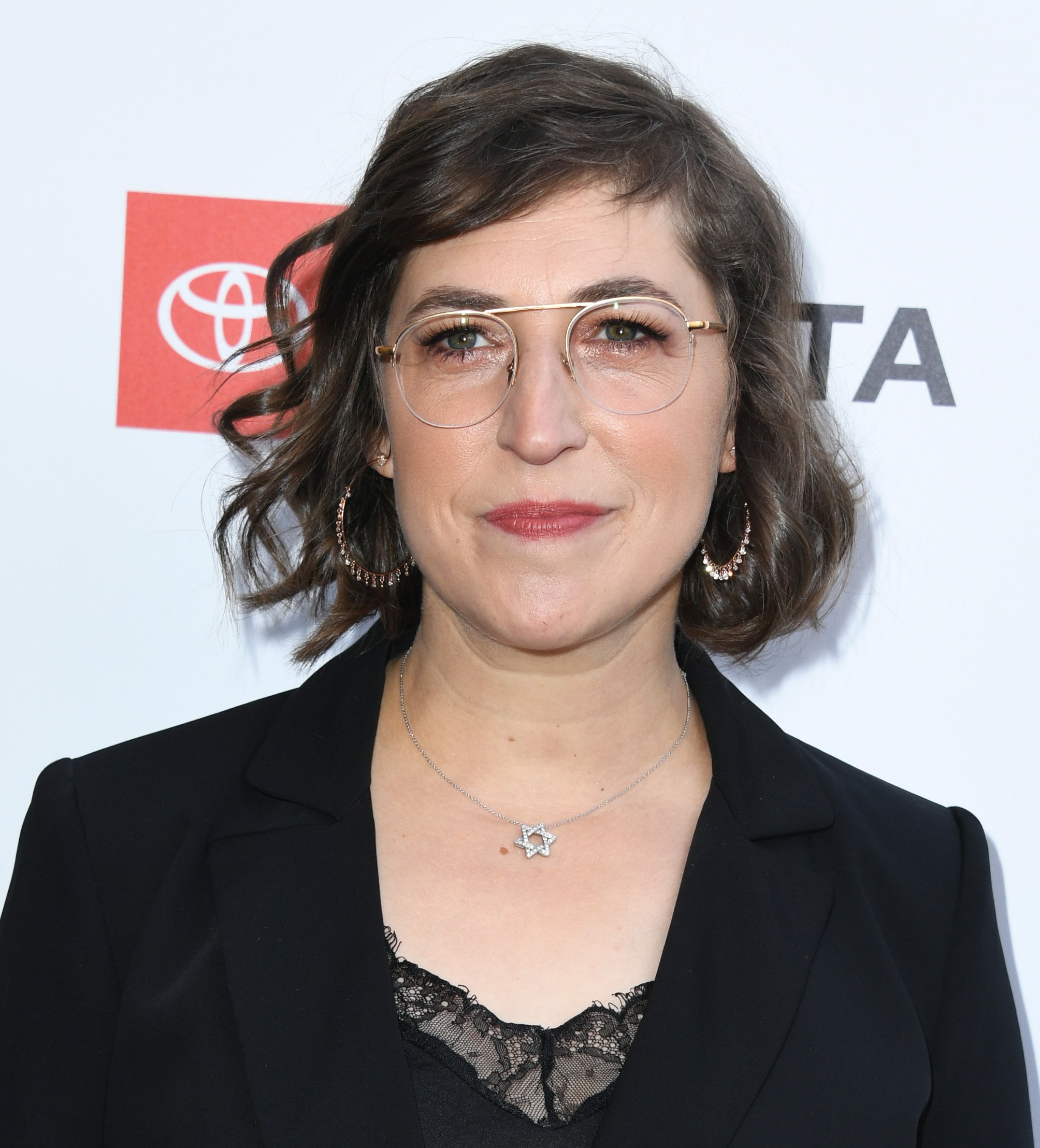 'Jeopardy!' guest host Mayim Bialik attends the 29th Annual Environmental Media Awards at Montage Beverly Hills