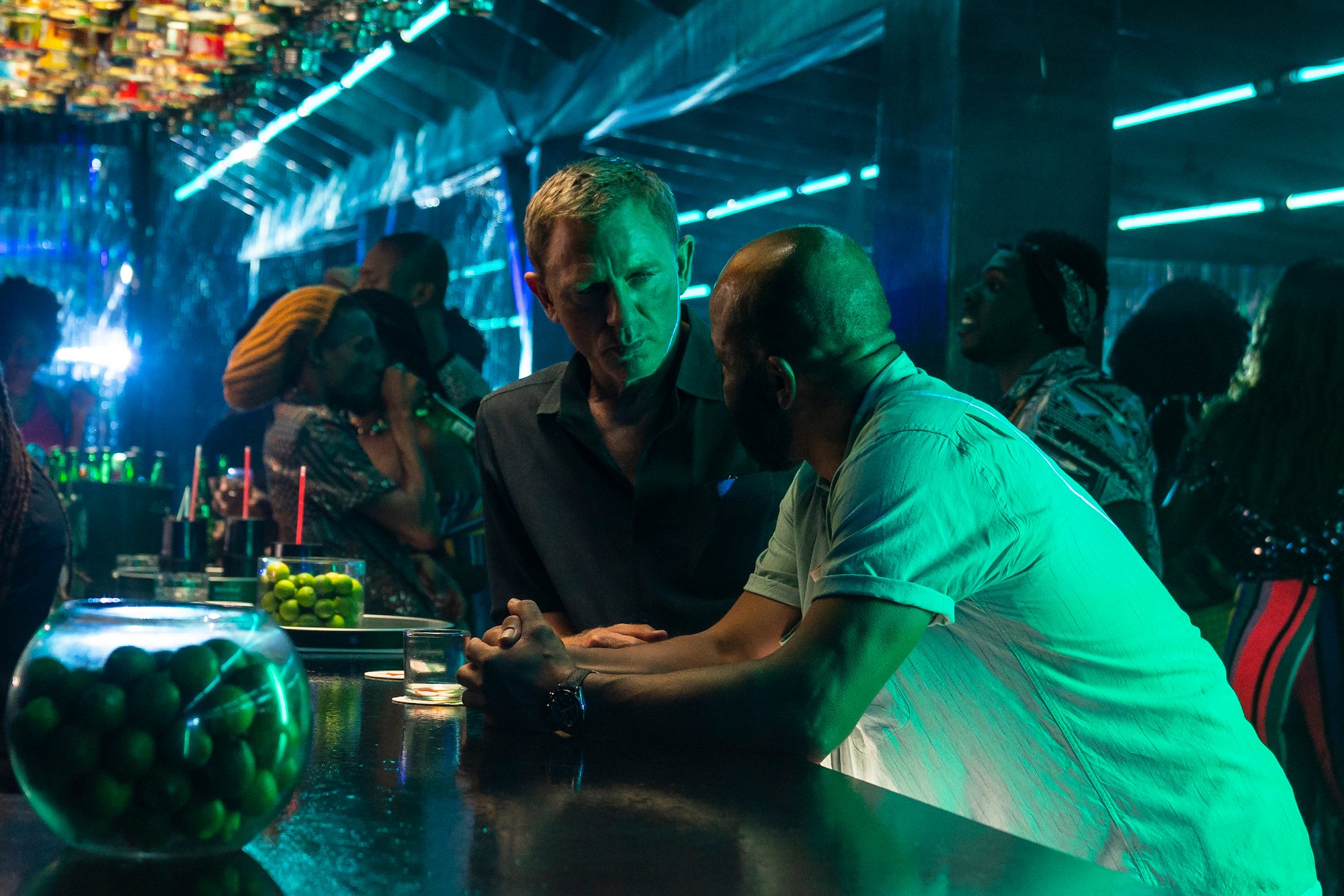 No Time to Die: James Bond talks to Felix Leiter at a bar