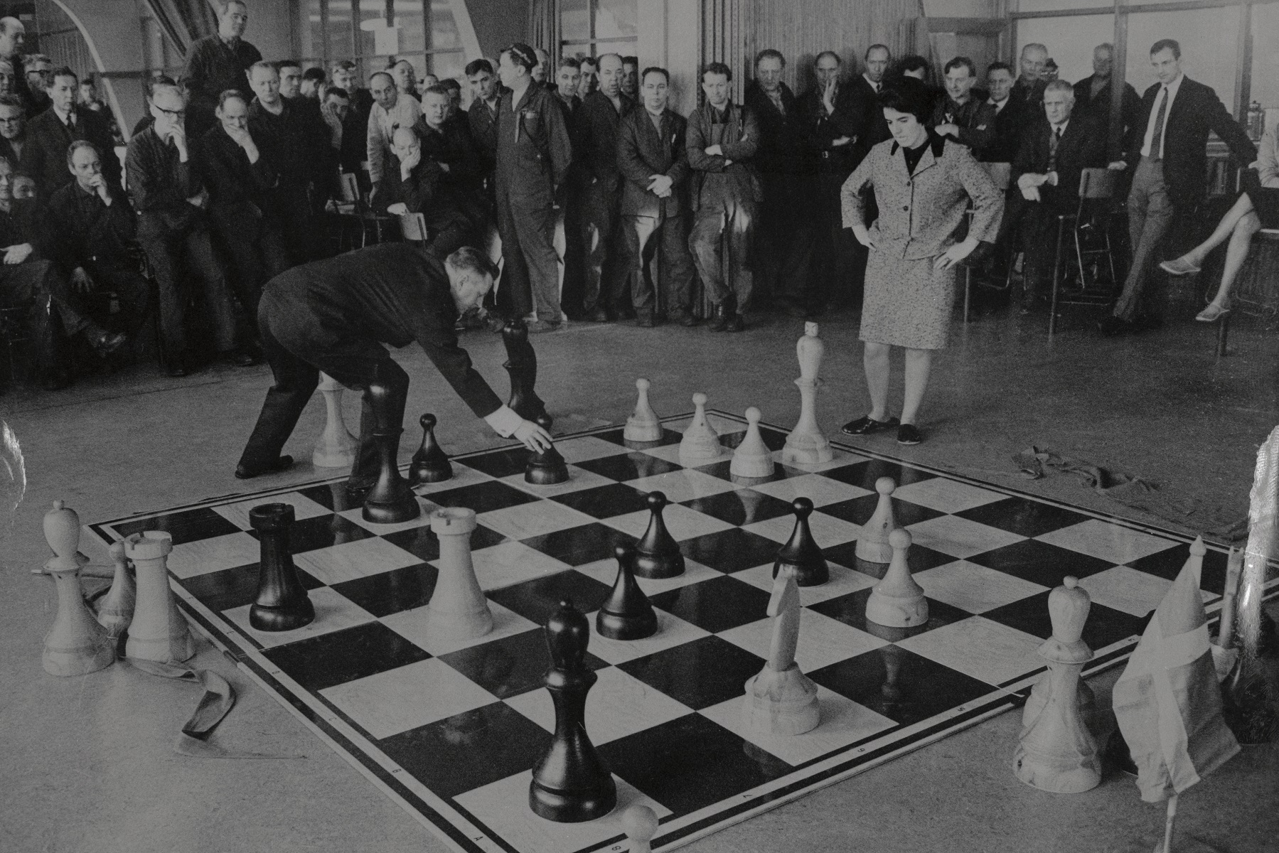 Nona Gaprindashvili (right) plays a game of giant chess against Ake Wall in 1968