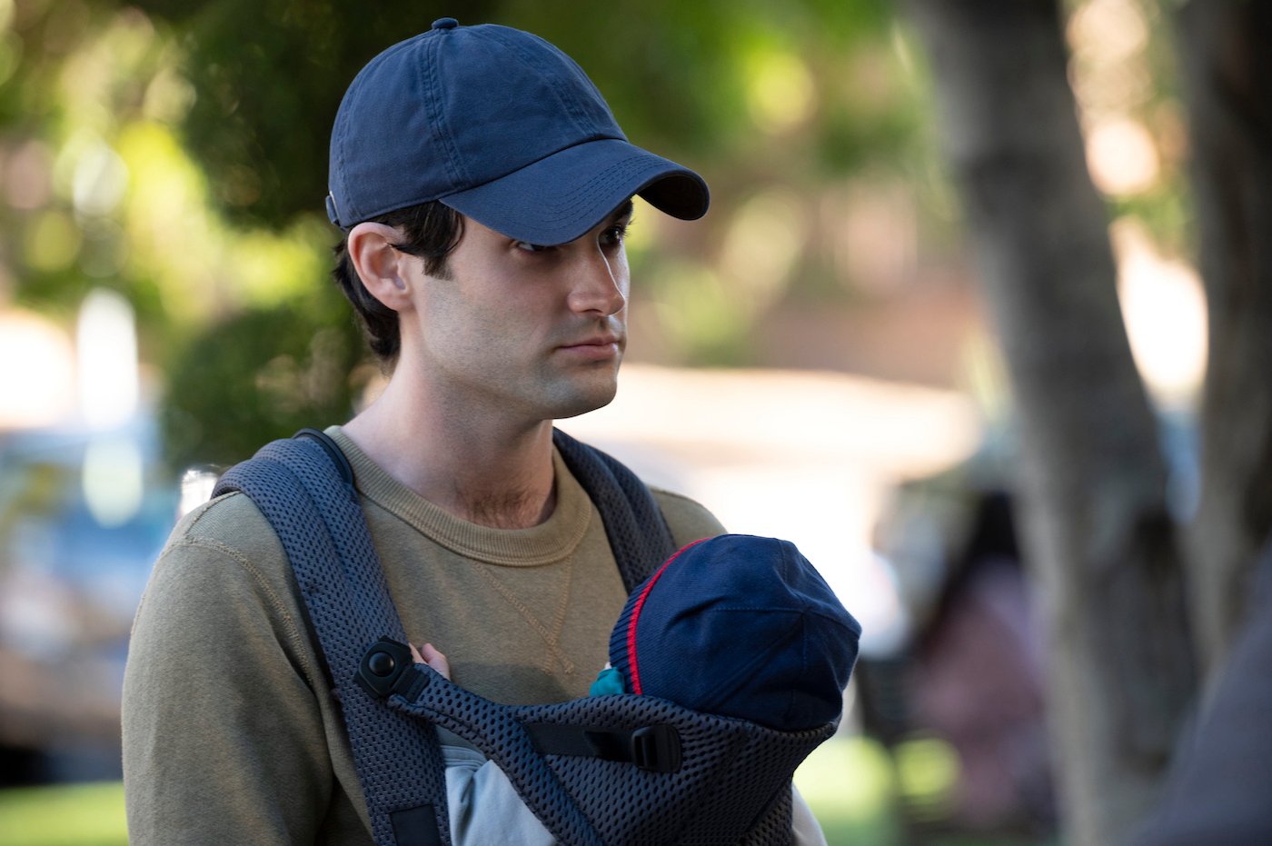 Penn Badgley in You, Season 3, Episode 1