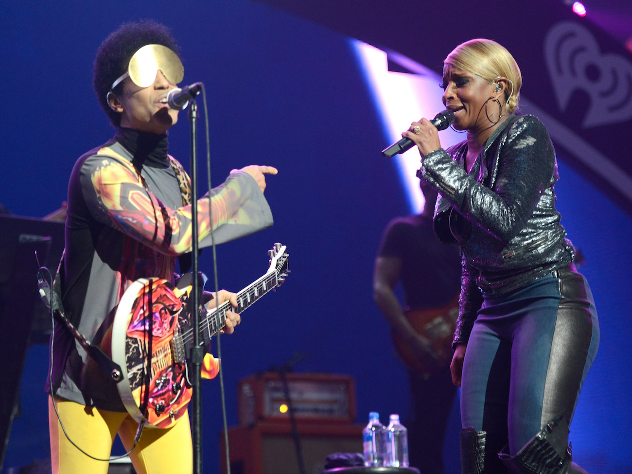 Prince and Mary J Blige performing together at the 2012 iHeartRadio Music Festival.