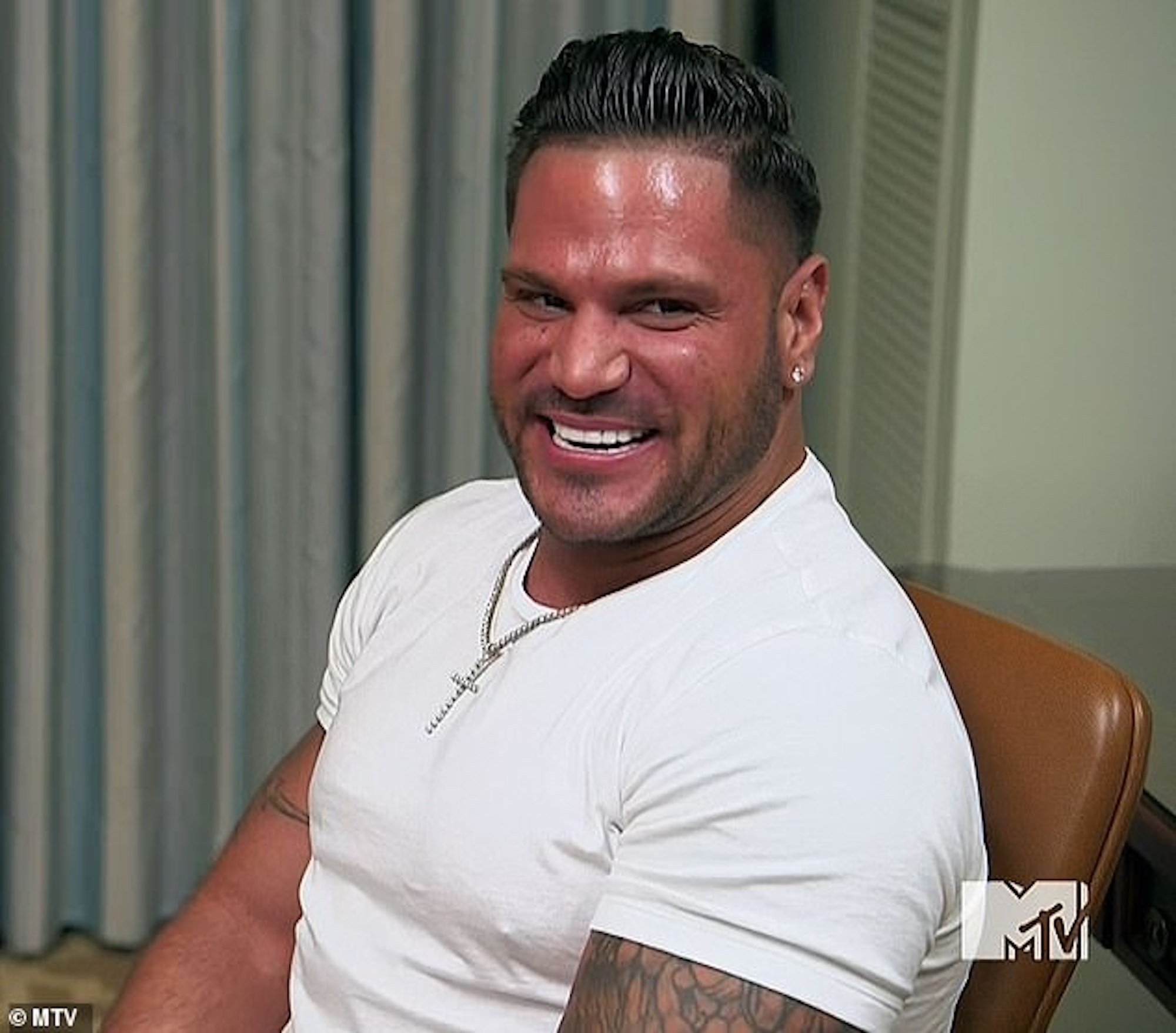 'Jersey Shore: Family Vacation' star Ronnie Ortiz-Magro smiles in an episode of the MTV series
