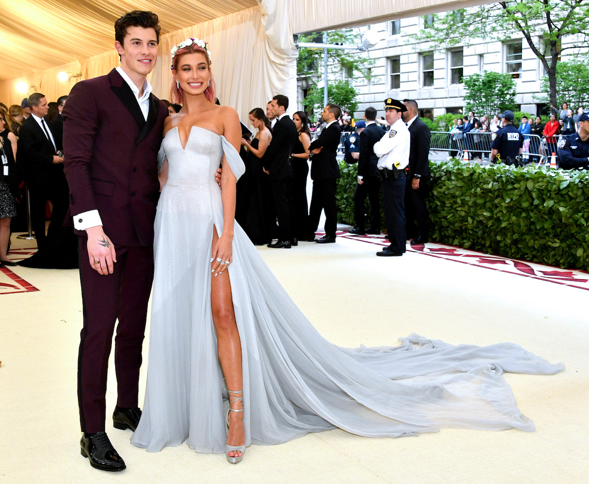 Shawn Mendes and Hailey Bieber pose together at the 2018 Met Gala.