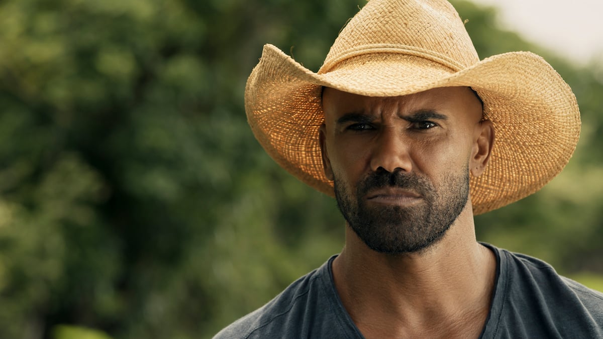 Shemar Moore wearing a cowboy hat in the 'S.W.A.T.' Season 5 premeire