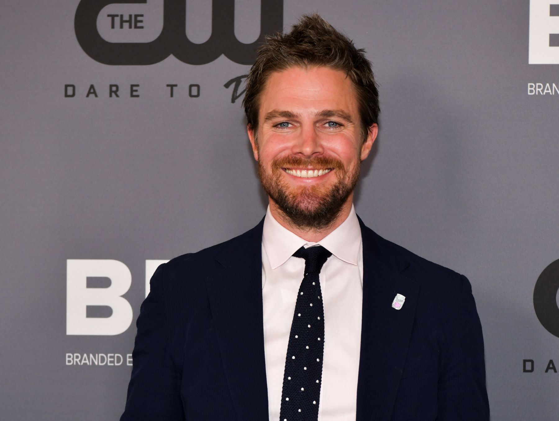 Stephen Amell Gets ‘Arrow’ Tattoo as a ‘Gentle Reminder’