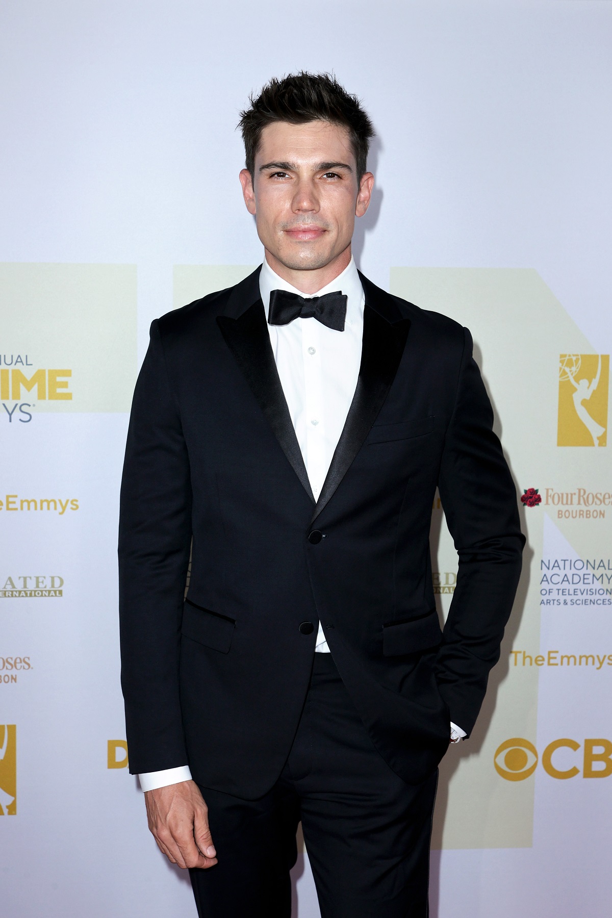 'The Bold and the Beautiful' star Tanner Novlan dressed in a tuxedo at the 2021 Daytime Emmy Awards.