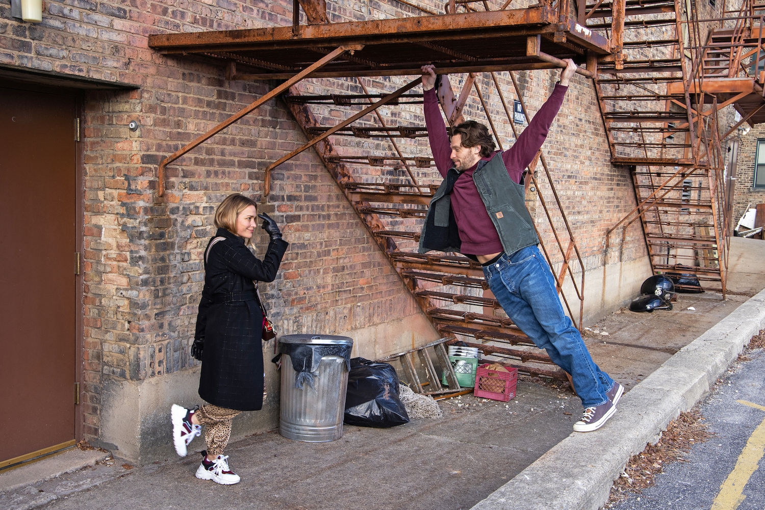 The Big Leap: Piper Perabo and Jon Rudnitsky dance on the fire escape